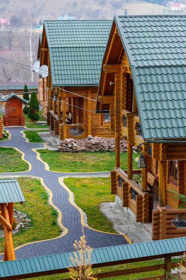 Gostynnyi Dvir Burkut Hotel Verkhovyna Exterior foto